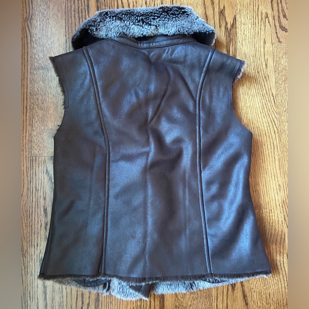 Vince Camuto faux fur shearling vest, women’s Small - Picture 2 of 8